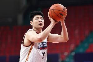 得分上双!赵柏清首节4中3高效拿下10分